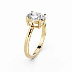Oval Diamond 2 Carat Engagement Ring in 18K Gold Dubai